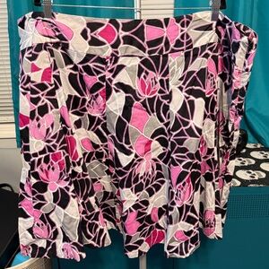 EUC like new size 28 Fashion Bug Pink and Black Floral Skirt with zipper